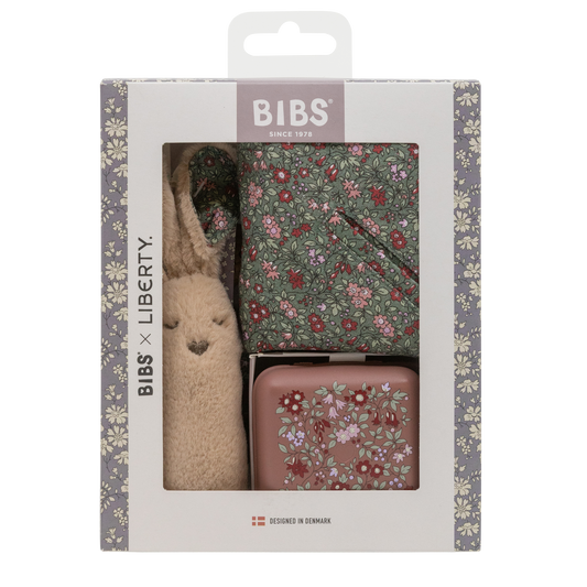 BIBS X Liberty Bundle - Set cutie cadou cu bavetica, cutie de suzeta, clip suzeta si jucarie multisenzoriala