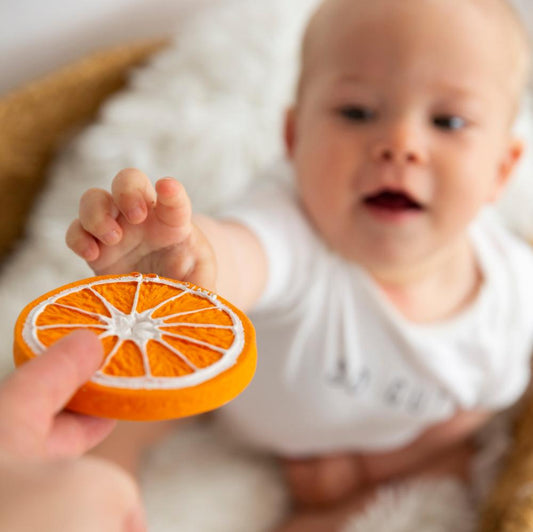 Jucărie dentiție, cauciuc natural, Portocala Clementino, Oli & Carol