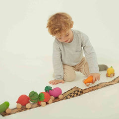 Mașinuță bebeluș, cauciuc natural și lemn, Căpșunica Sweetie, Oli&Carol