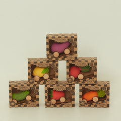 Mașinuță bebeluș, cauciuc natural și lemn, Sfecla Betty, Oli&Carol