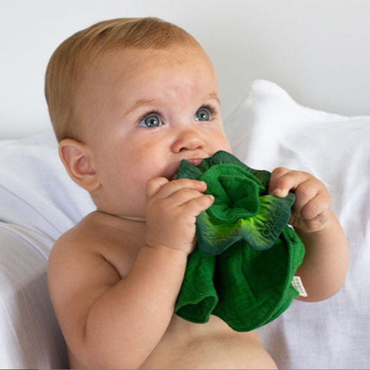 Jucărie de dentiție, cauciuc natural și muselină, Varza Kale Kendall, Oli&Carol