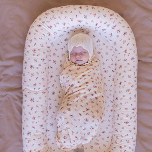 Baby Nest din bumbac pentru bebeluși, Berries, Cam Cam Copenhagen