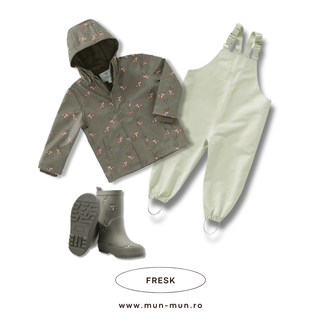 Costum din material impermeabil și cizme pentru ploaie, Deer, Fresk