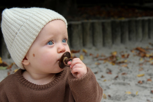 BIBS - Suzeta Colour Latex, tetina rotunda, 6 luni +-Baby Blue